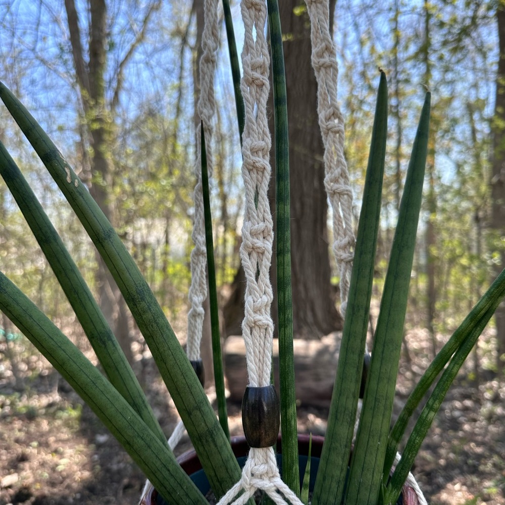 Handmade macrame hanger - Picture 3 of 3